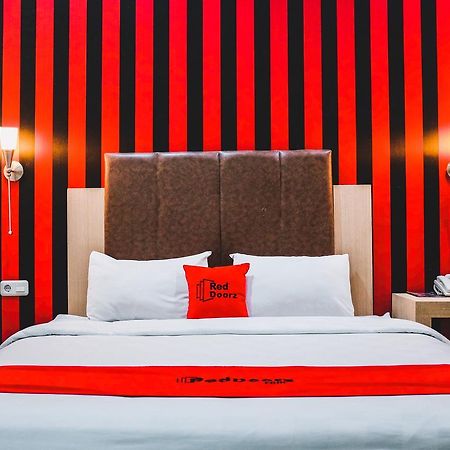 Reddoorz Plus Near Mall Panakukang Makassar Extérieur photo
