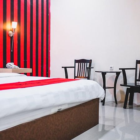 Reddoorz Plus Near Mall Panakukang Makassar Extérieur photo