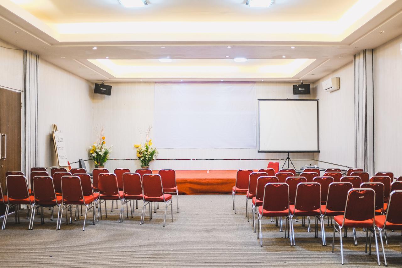Reddoorz Plus Near Mall Panakukang Makassar Extérieur photo
