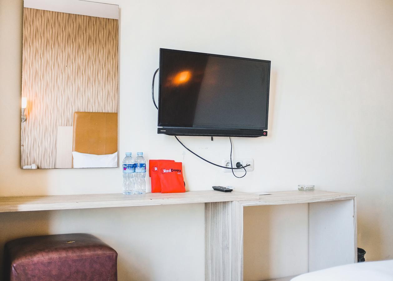 Reddoorz Plus Near Mall Panakukang Makassar Extérieur photo
