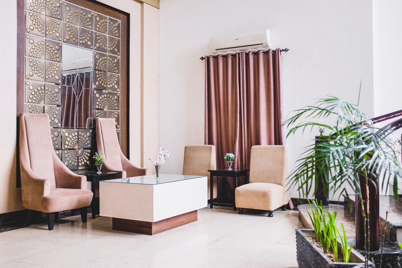 Reddoorz Plus Near Mall Panakukang Makassar Extérieur photo