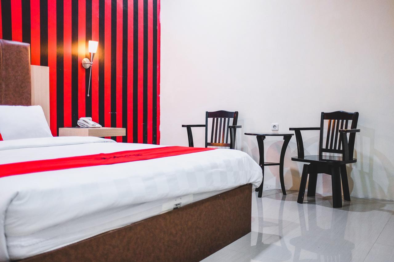 Reddoorz Plus Near Mall Panakukang Makassar Extérieur photo