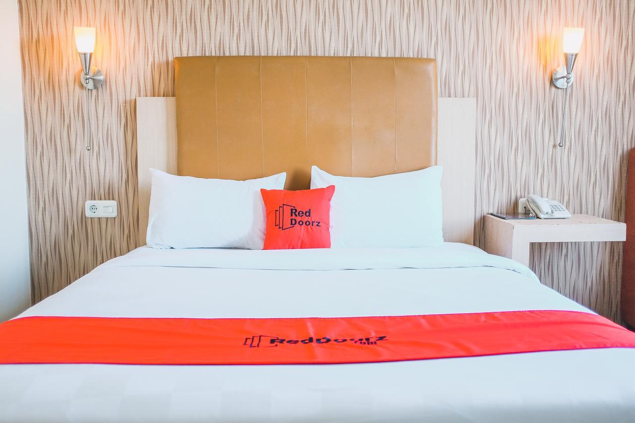 Reddoorz Plus Near Mall Panakukang Makassar Extérieur photo